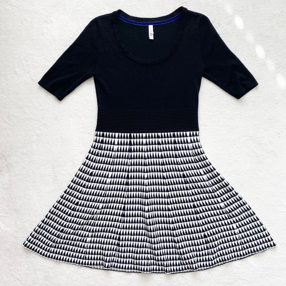 Sweater-Dress Houndstooth-Print mini 3/4-Leeves Dresses & Skirts - Xhilaration Combo Houndstooth-Skirt Sweater Dress SZ Large